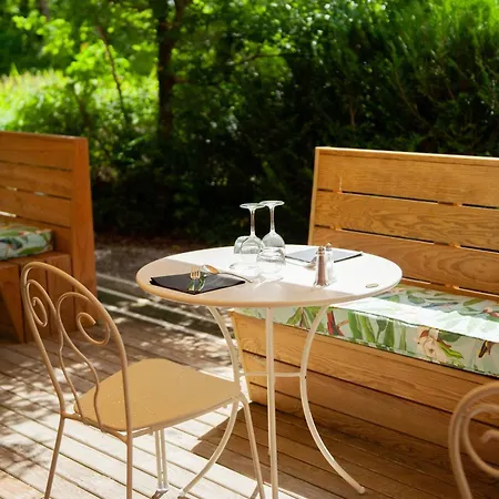 Hotel Logis Thermal 3*