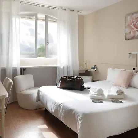 Hotell Logis Thermal 3*