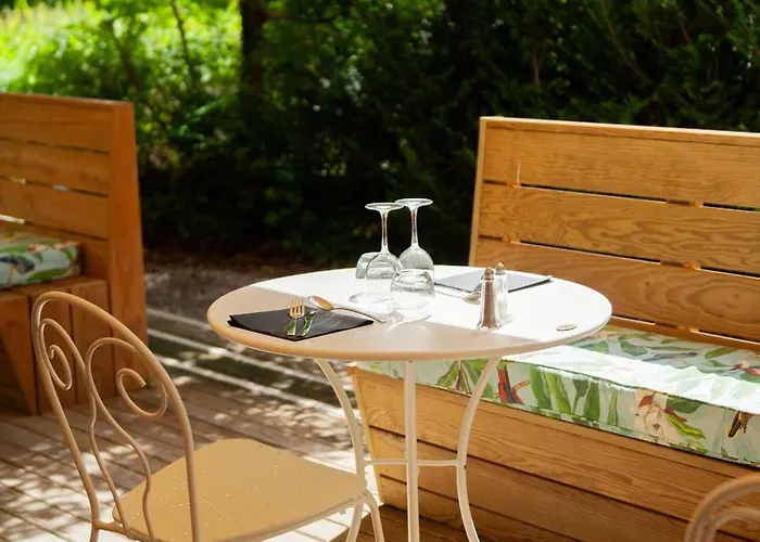 Hotel Logis Thermal 3*